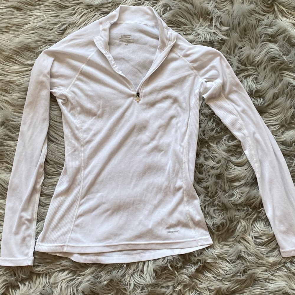 2/$20 Patagonia Lightweight White Quarterzip